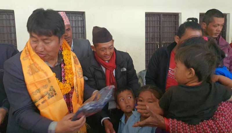 नेपाली कांग्रेसका केन्द्रीय सदस्य एवं प्रतिनिधि सभाका सांसद बहादुरसिंह