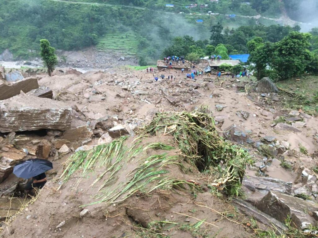 पहिरोमा परेर २ बालबालिकाको मृत्यु
