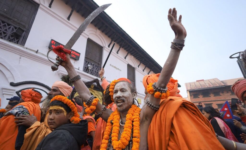 नागाबाबाहरुले गरे पशुपतिनाथ मन्दिर प्रवेश